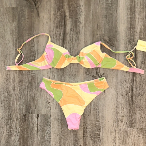 NWT Aurielle Pastel Bikini Set with Floral Accents - Picture 1 of 4